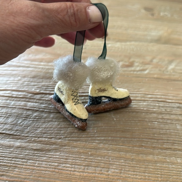 Ice Skate Ornaments Bundle of 9 - Picture 14 of 17